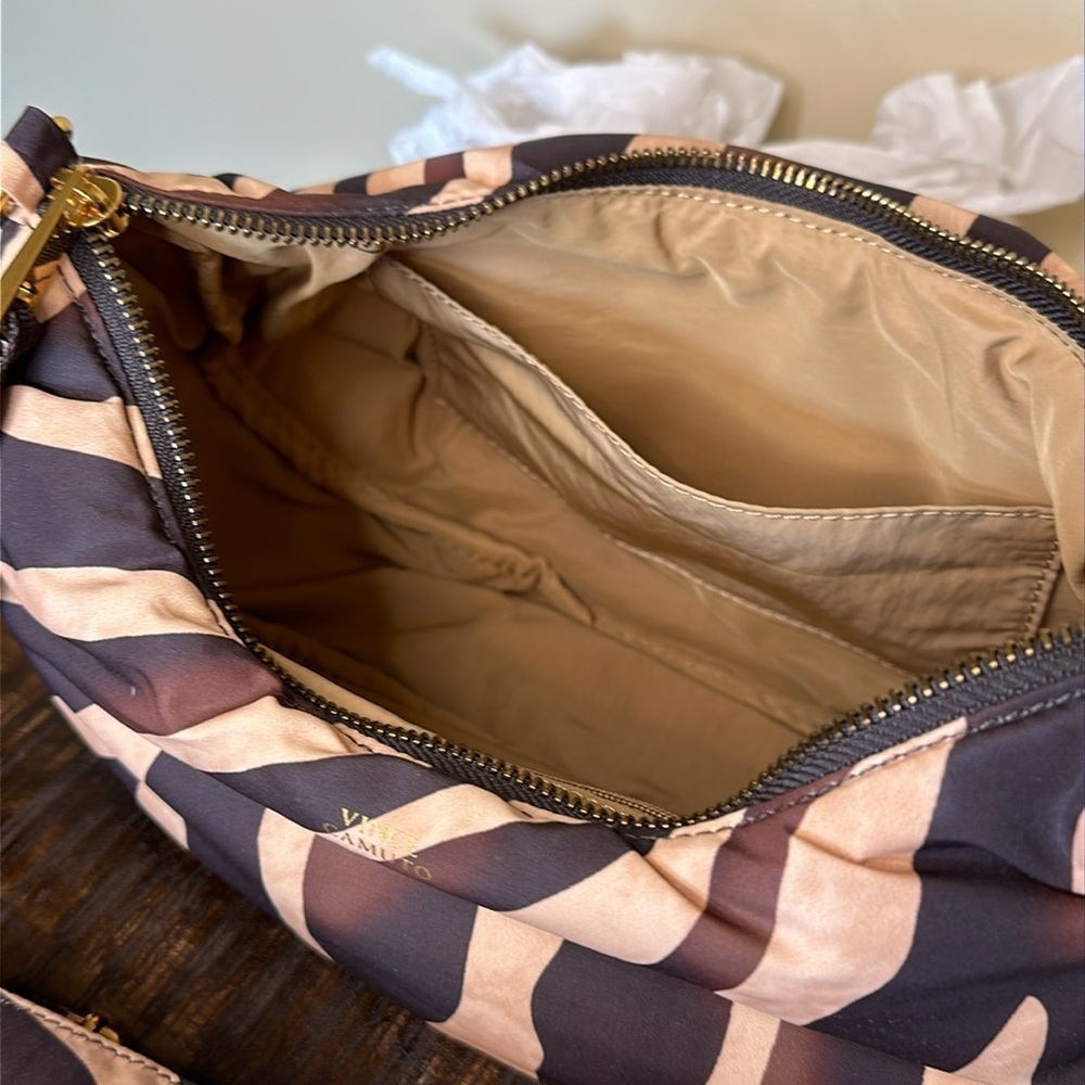 NWT Vince Camuto Nylon Crossbody Clutch bag Brown Zebra print zip closure 11”x8” - Picture 10 of 11